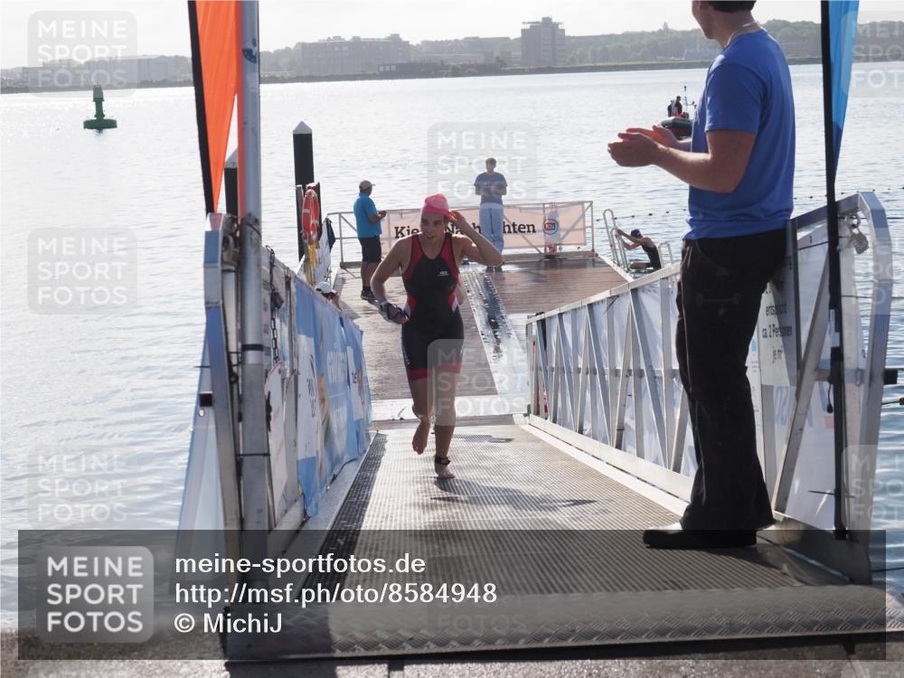 17.08.2025 - KN Förde Triathlon 2025 MichiJ http://msf.ph/oto/8584948 17.08.2025 09:23:17 Schwimmen 225, 237, 218, 225, 237 meine-sportfotos.de