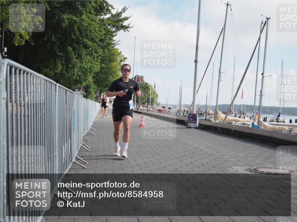 17.08.2025 - KN Förde Triathlon 2025 KatJ http://msf.ph/oto/8584958 17.08.2025 10:10:25 Laufen 121, 228 meine-sportfotos.de