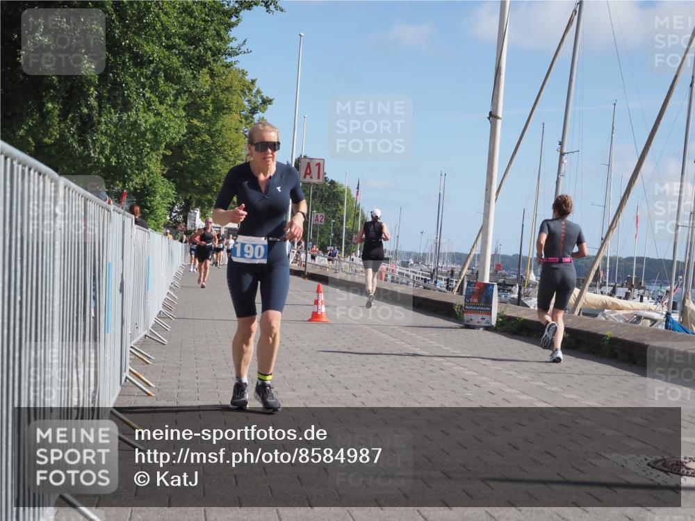 17.08.2025 - KN Förde Triathlon 2025 KatJ http://msf.ph/oto/8584987 17.08.2025 10:33:56 Laufen 190 meine-sportfotos.de