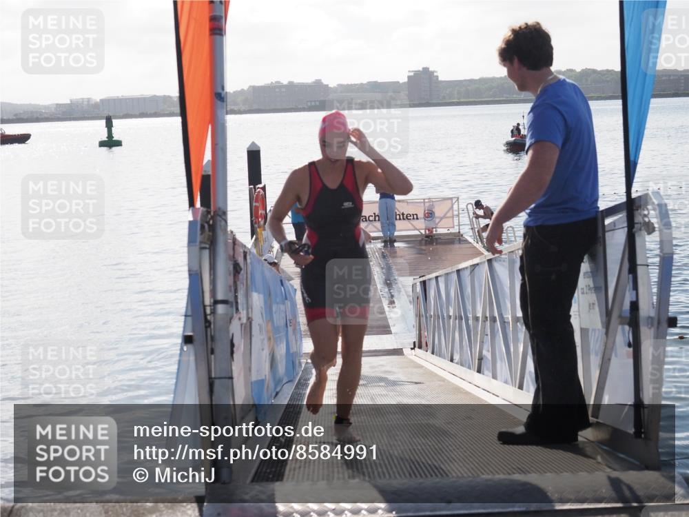 17.08.2025 - KN Förde Triathlon 2025 MichiJ http://msf.ph/oto/8584991 17.08.2025 09:23:18 Schwimmen 225, 237, 218, 225, 237 meine-sportfotos.de