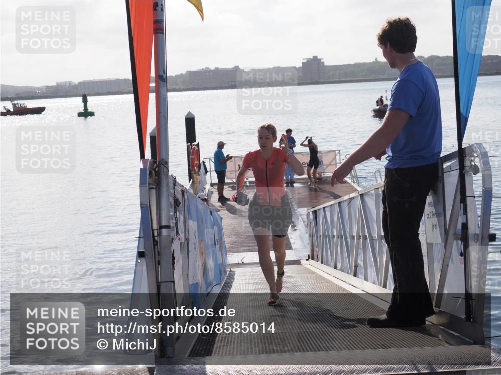 17.08.2025 - KN Förde Triathlon 2025 MichiJ http://msf.ph/oto/8585014 17.08.2025 09:23:20 Schwimmen 225, 237, 218, 225 meine-sportfotos.de