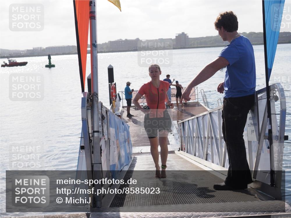 17.08.2025 - KN Förde Triathlon 2025 MichiJ http://msf.ph/oto/8585023 17.08.2025 09:23:20 Schwimmen 225, 237, 218, 225 meine-sportfotos.de
