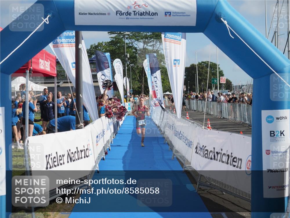 17.08.2025 - KN Förde Triathlon 2025 MichiJ http://msf.ph/oto/8585058 17.08.2025 10:14:58 Laufen 121 meine-sportfotos.de