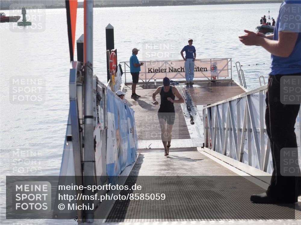 17.08.2025 - KN Förde Triathlon 2025 MichiJ http://msf.ph/oto/8585059 17.08.2025 09:23:25 Schwimmen 218, 225, 237, 218 meine-sportfotos.de