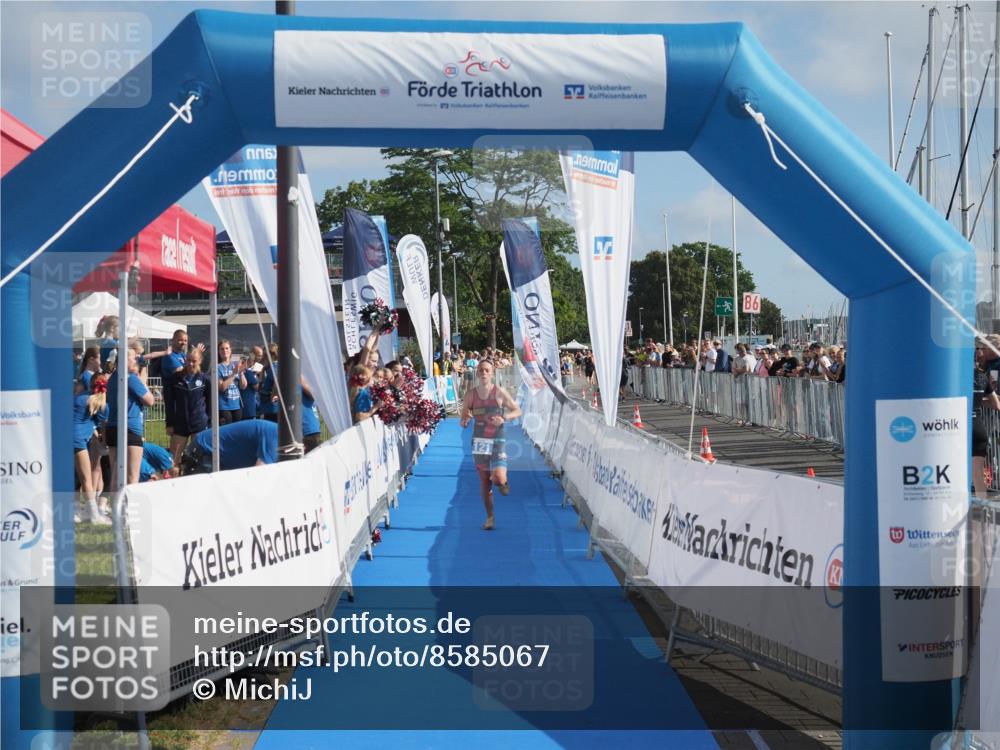 17.08.2025 - KN Förde Triathlon 2025 MichiJ http://msf.ph/oto/8585067 17.08.2025 10:14:59 Laufen 121 meine-sportfotos.de