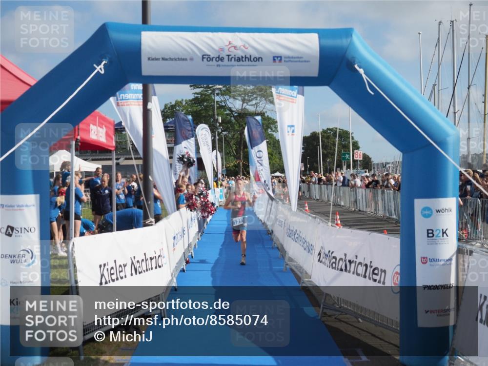 17.08.2025 - KN Förde Triathlon 2025 MichiJ http://msf.ph/oto/8585074 17.08.2025 10:14:59 Laufen 121 meine-sportfotos.de