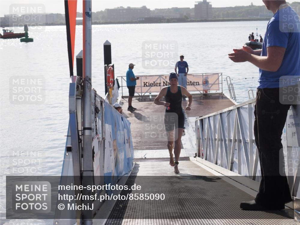 17.08.2025 - KN Förde Triathlon 2025 MichiJ http://msf.ph/oto/8585090 17.08.2025 09:23:26 Schwimmen 218, 225, 237, 218 meine-sportfotos.de