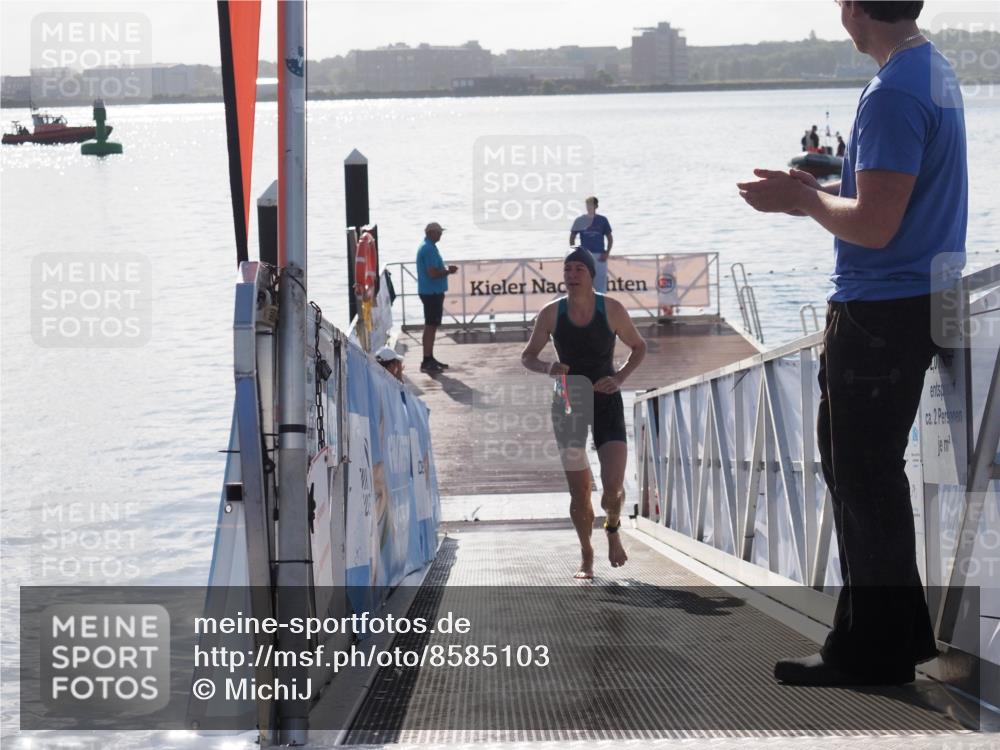 17.08.2025 - KN Förde Triathlon 2025 MichiJ http://msf.ph/oto/8585103 17.08.2025 09:23:27 Schwimmen 218, 225, 237, 218 meine-sportfotos.de