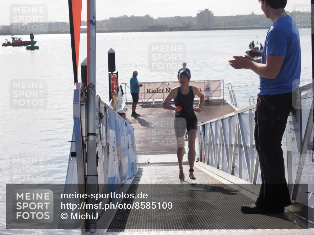 17.08.2025 - KN Förde Triathlon 2025 MichiJ http://msf.ph/oto/8585109 17.08.2025 09:23:27 Schwimmen 218, 225, 237, 218 meine-sportfotos.de