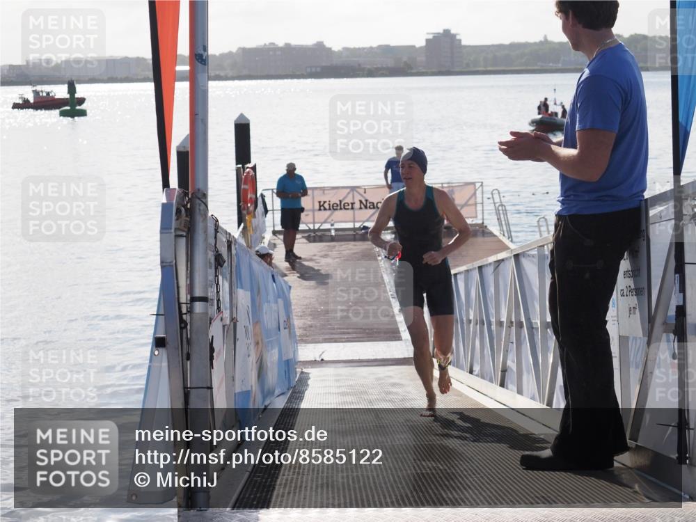 17.08.2025 - KN Förde Triathlon 2025 MichiJ http://msf.ph/oto/8585122 17.08.2025 09:23:27 Schwimmen 218, 225, 237, 218 meine-sportfotos.de