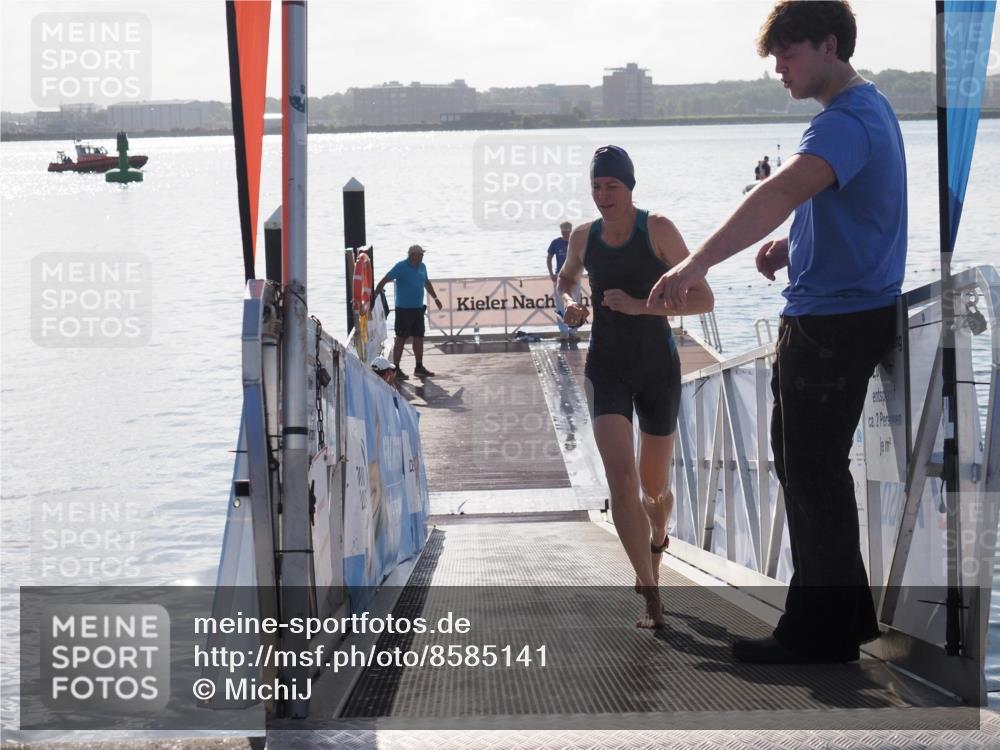 17.08.2025 - KN Förde Triathlon 2025 MichiJ http://msf.ph/oto/8585141 17.08.2025 09:23:28 Schwimmen 218, 225, 237, 218 meine-sportfotos.de