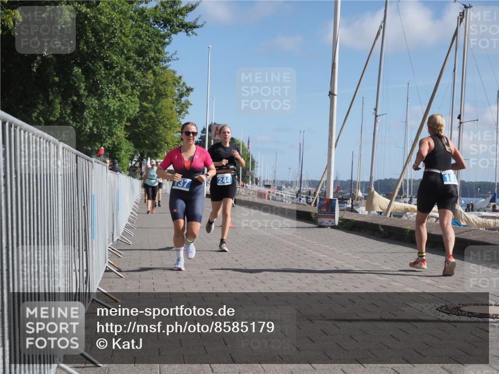 17.08.2025 - KN Förde Triathlon 2025 KatJ http://msf.ph/oto/8585179 17.08.2025 10:34:12 Laufen 137, 161, 244 meine-sportfotos.de