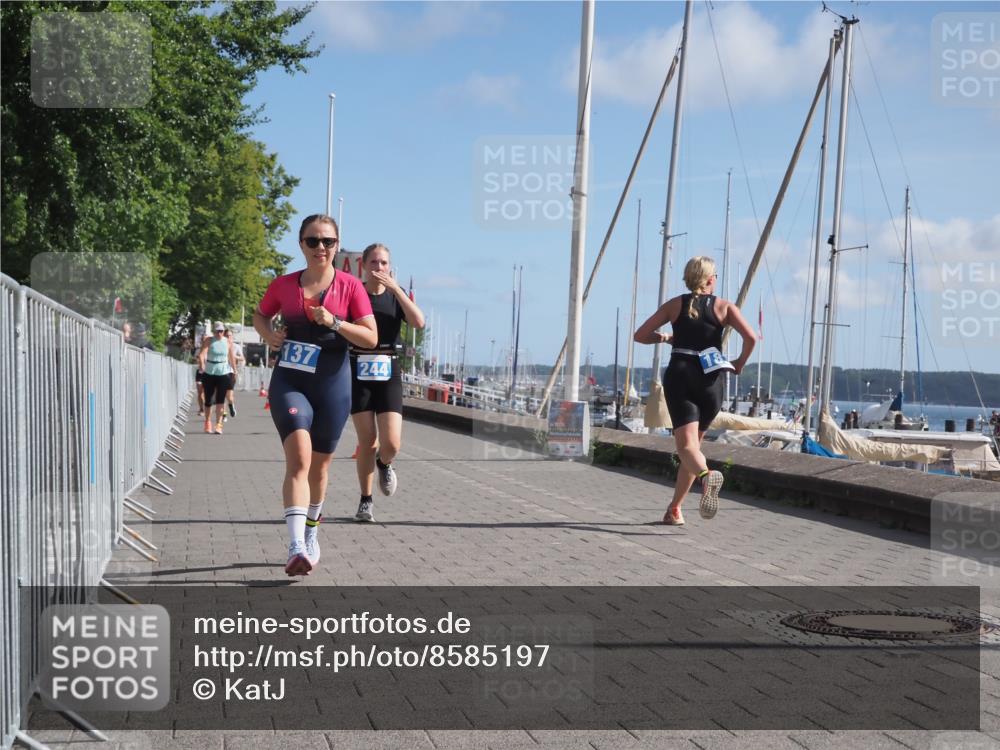 17.08.2025 - KN Förde Triathlon 2025 KatJ http://msf.ph/oto/8585197 17.08.2025 10:34:12 Laufen 137, 161, 244 meine-sportfotos.de