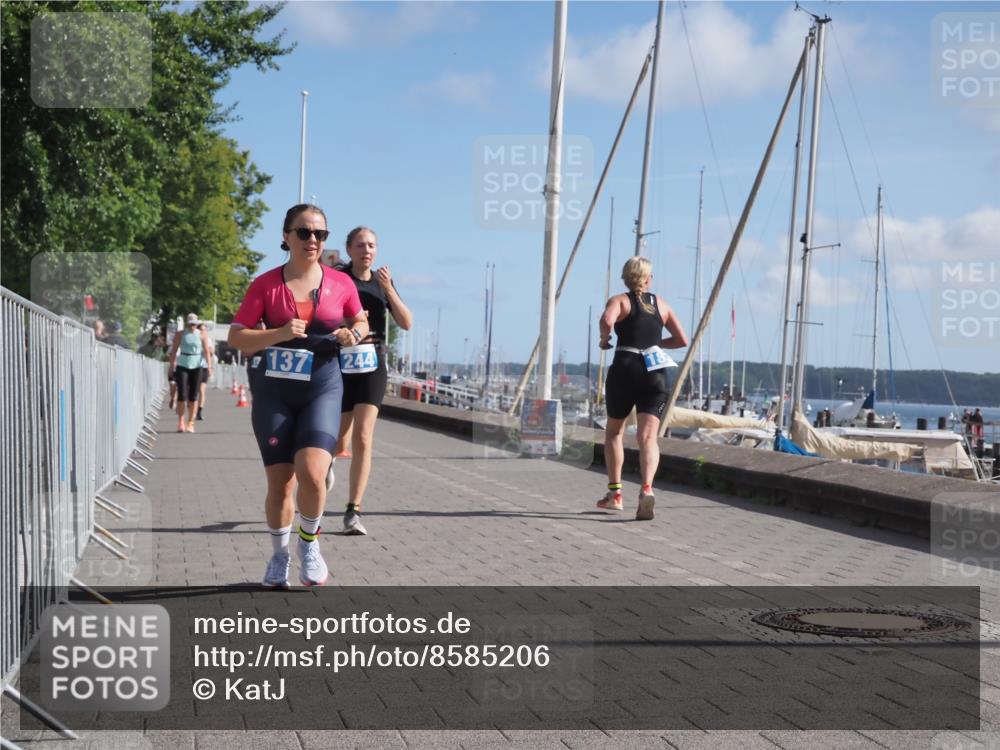 17.08.2025 - KN Förde Triathlon 2025 KatJ http://msf.ph/oto/8585206 17.08.2025 10:34:13 Laufen 137, 161, 244 meine-sportfotos.de
