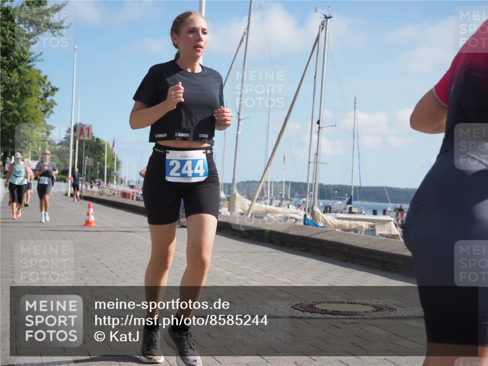 17.08.2025 - KN Förde Triathlon 2025 KatJ http://msf.ph/oto/8585244 17.08.2025 10:34:15 Laufen 137, 161, 244 meine-sportfotos.de