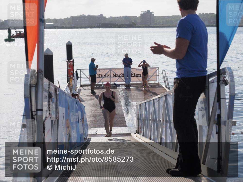 17.08.2025 - KN Förde Triathlon 2025 MichiJ http://msf.ph/oto/8585273 17.08.2025 09:24:34 Schwimmen 243, 118, 243 meine-sportfotos.de