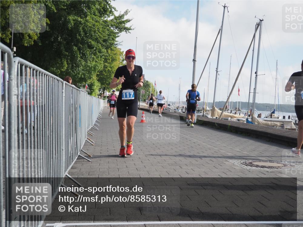 17.08.2025 - KN Förde Triathlon 2025 KatJ http://msf.ph/oto/8585313 17.08.2025 10:10:50 Laufen 115, 117, 120 meine-sportfotos.de