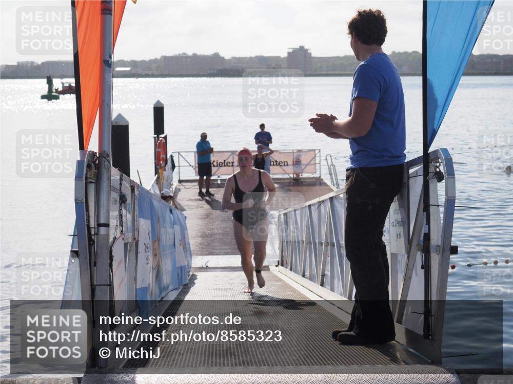 17.08.2025 - KN Förde Triathlon 2025 MichiJ http://msf.ph/oto/8585323 17.08.2025 09:24:35 Schwimmen 243, 118, 243 meine-sportfotos.de