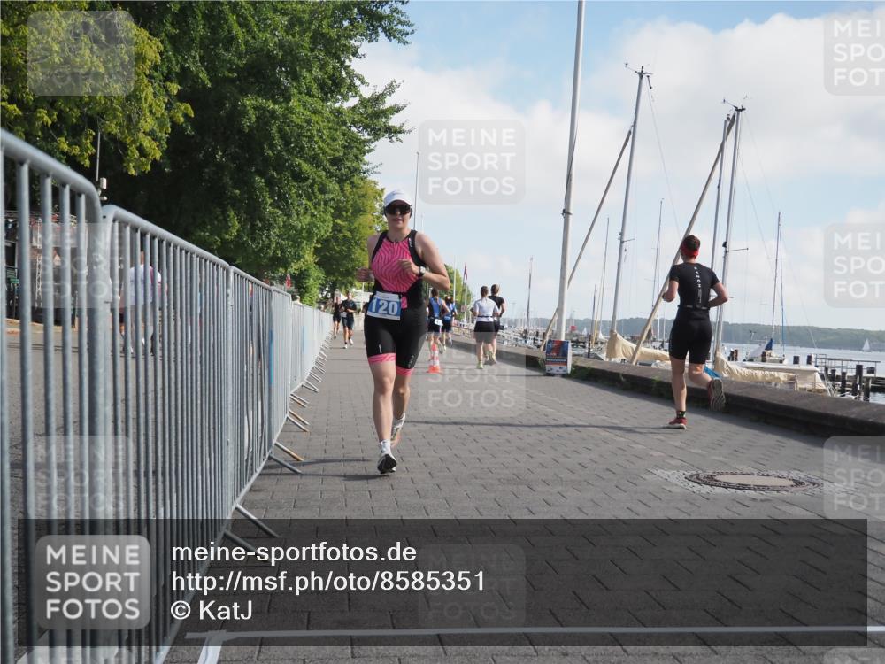 17.08.2025 - KN Förde Triathlon 2025 KatJ http://msf.ph/oto/8585351 17.08.2025 10:10:56 Laufen 120, 241 meine-sportfotos.de