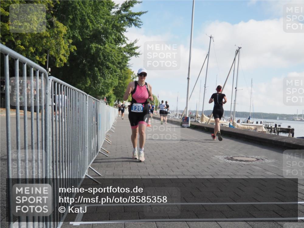 17.08.2025 - KN Förde Triathlon 2025 KatJ http://msf.ph/oto/8585358 17.08.2025 10:10:56 Laufen 120, 241 meine-sportfotos.de