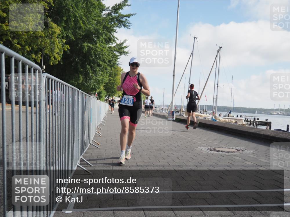 17.08.2025 - KN Förde Triathlon 2025 KatJ http://msf.ph/oto/8585373 17.08.2025 10:10:56 Laufen 120, 241 meine-sportfotos.de