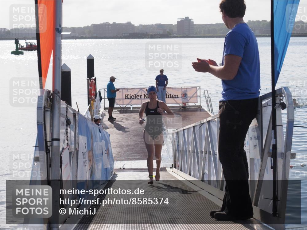 17.08.2025 - KN Förde Triathlon 2025 MichiJ http://msf.ph/oto/8585374 17.08.2025 09:24:39 Schwimmen 118, 243, 118, 243 meine-sportfotos.de