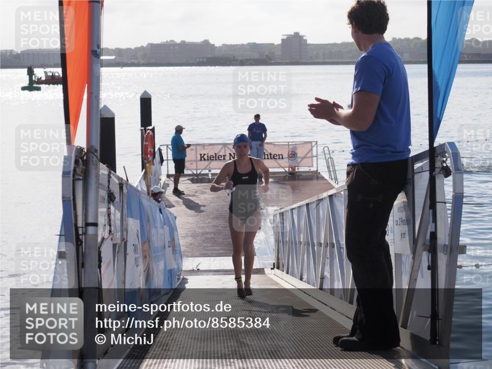 17.08.2025 - KN Förde Triathlon 2025 MichiJ http://msf.ph/oto/8585384 17.08.2025 09:24:40 Schwimmen 118, 243, 118 meine-sportfotos.de