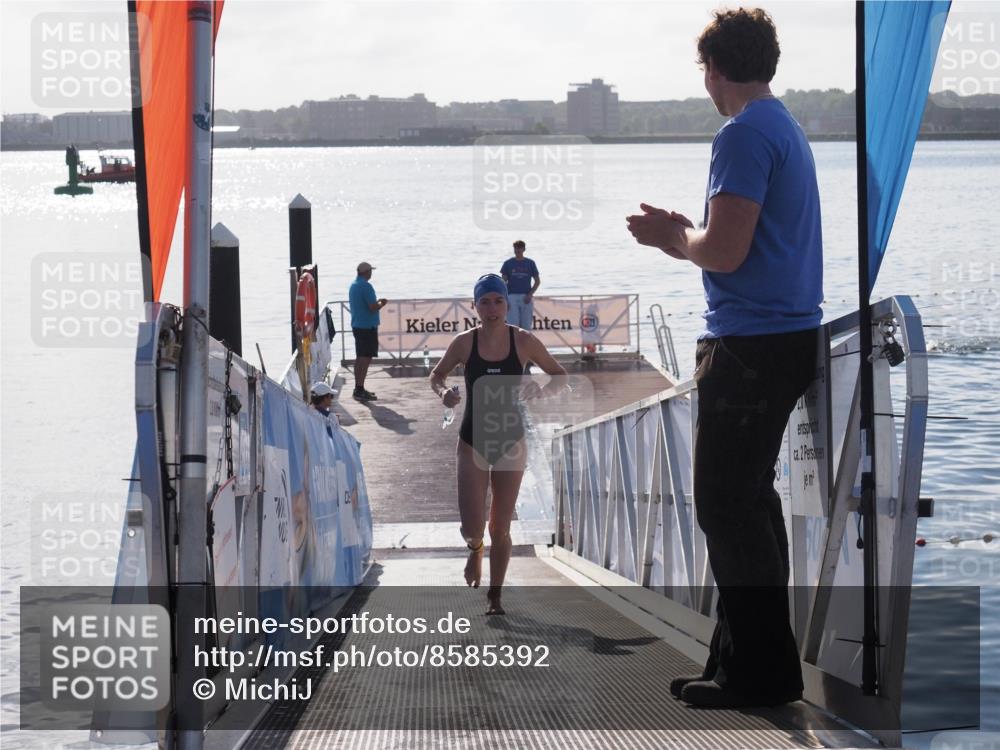 17.08.2025 - KN Förde Triathlon 2025 MichiJ http://msf.ph/oto/8585392 17.08.2025 09:24:40 Schwimmen 118, 243, 118 meine-sportfotos.de
