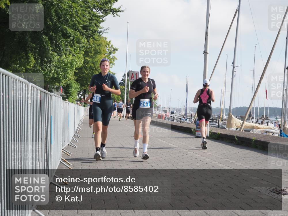 17.08.2025 - KN Förde Triathlon 2025 KatJ http://msf.ph/oto/8585402 17.08.2025 10:11:04 Laufen 189, 240, 241 meine-sportfotos.de