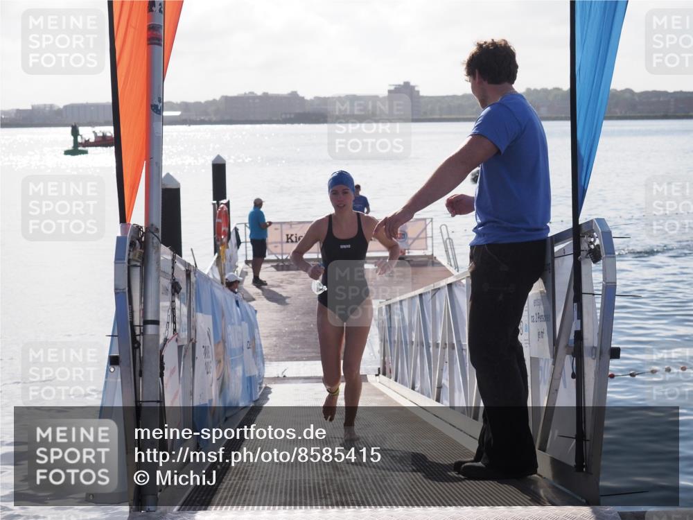 17.08.2025 - KN Förde Triathlon 2025 MichiJ http://msf.ph/oto/8585415 17.08.2025 09:24:41 Schwimmen 118, 243, 118 meine-sportfotos.de