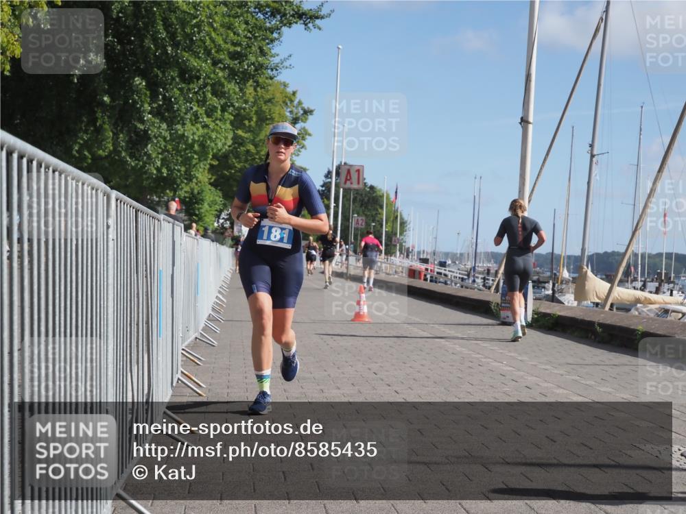 17.08.2025 - KN Förde Triathlon 2025 KatJ http://msf.ph/oto/8585435 17.08.2025 10:34:28 Laufen 118, 181, 199, 234, 249 meine-sportfotos.de