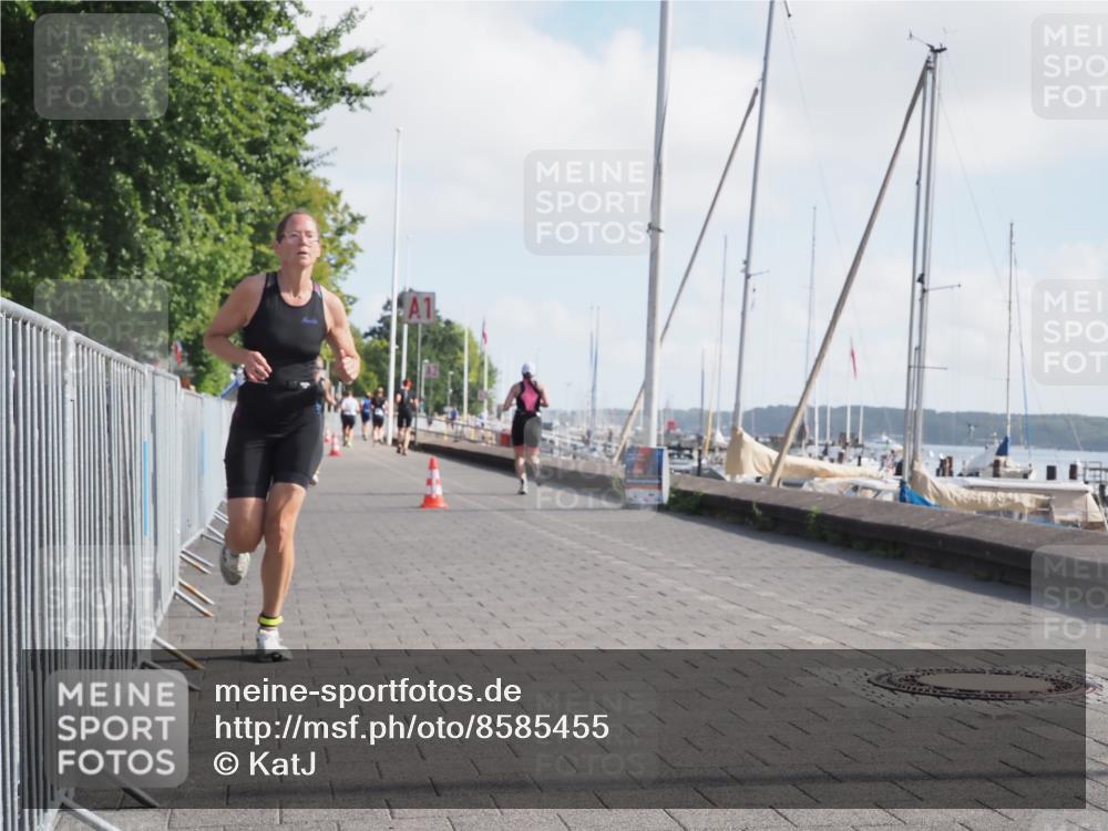 17.08.2025 - KN Förde Triathlon 2025 KatJ http://msf.ph/oto/8585455 17.08.2025 10:11:07 Laufen 140, 189, 198, 240, 241 meine-sportfotos.de