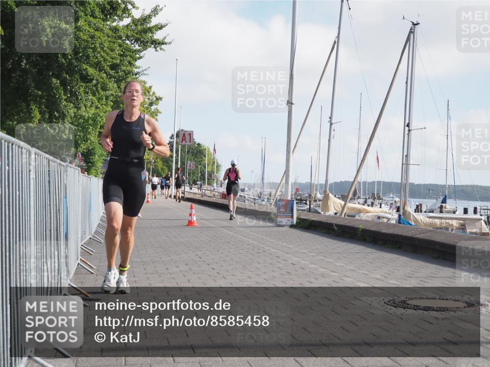 17.08.2025 - KN Förde Triathlon 2025 KatJ http://msf.ph/oto/8585458 17.08.2025 10:11:08 Laufen 140, 189, 198, 240, 241 meine-sportfotos.de
