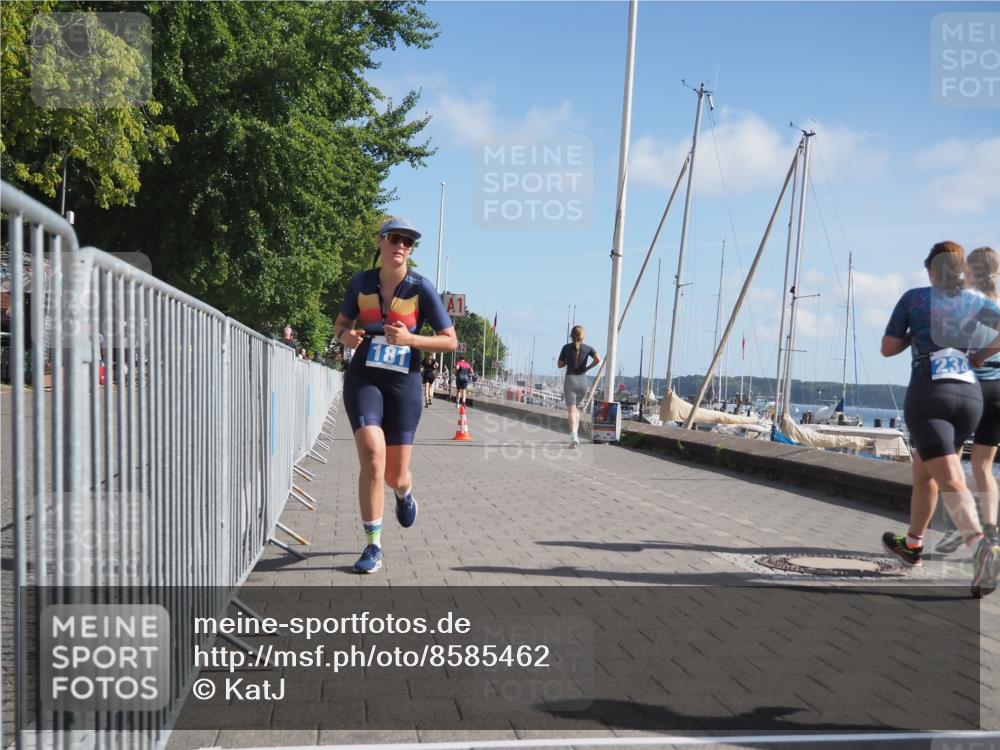 17.08.2025 - KN Förde Triathlon 2025 KatJ http://msf.ph/oto/8585462 17.08.2025 10:34:29 Laufen 181, 199, 249 meine-sportfotos.de