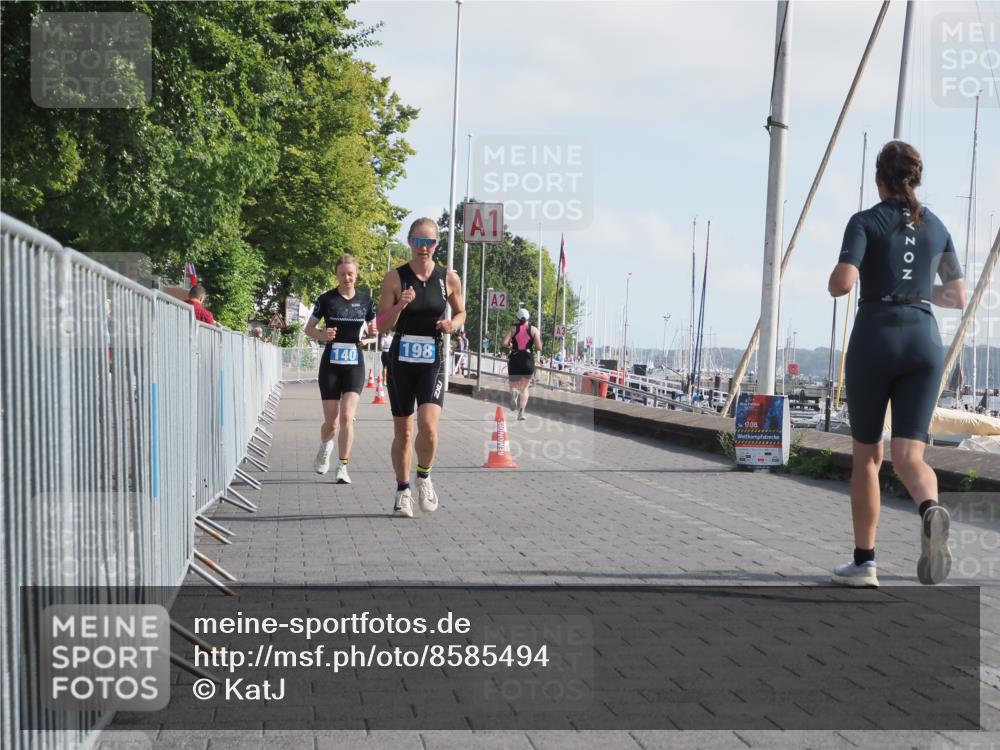 17.08.2025 - KN Förde Triathlon 2025 KatJ http://msf.ph/oto/8585494 17.08.2025 10:11:11 Laufen 140, 189, 198 meine-sportfotos.de