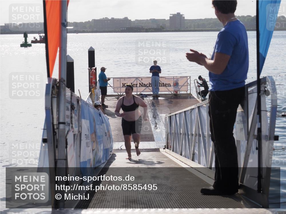 17.08.2025 - KN Förde Triathlon 2025 MichiJ http://msf.ph/oto/8585495 17.08.2025 09:25:02 Schwimmen 251, 248, 251 meine-sportfotos.de