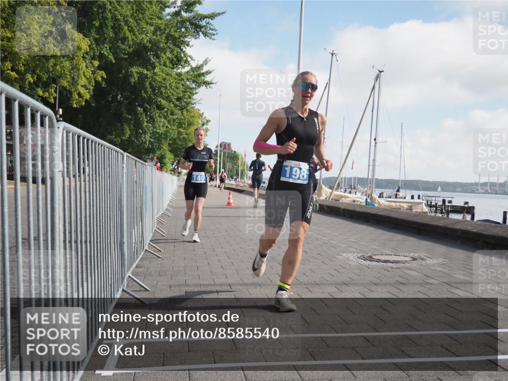 17.08.2025 - KN Förde Triathlon 2025 KatJ http://msf.ph/oto/8585540 17.08.2025 10:11:14 Laufen 140, 179, 198 meine-sportfotos.de