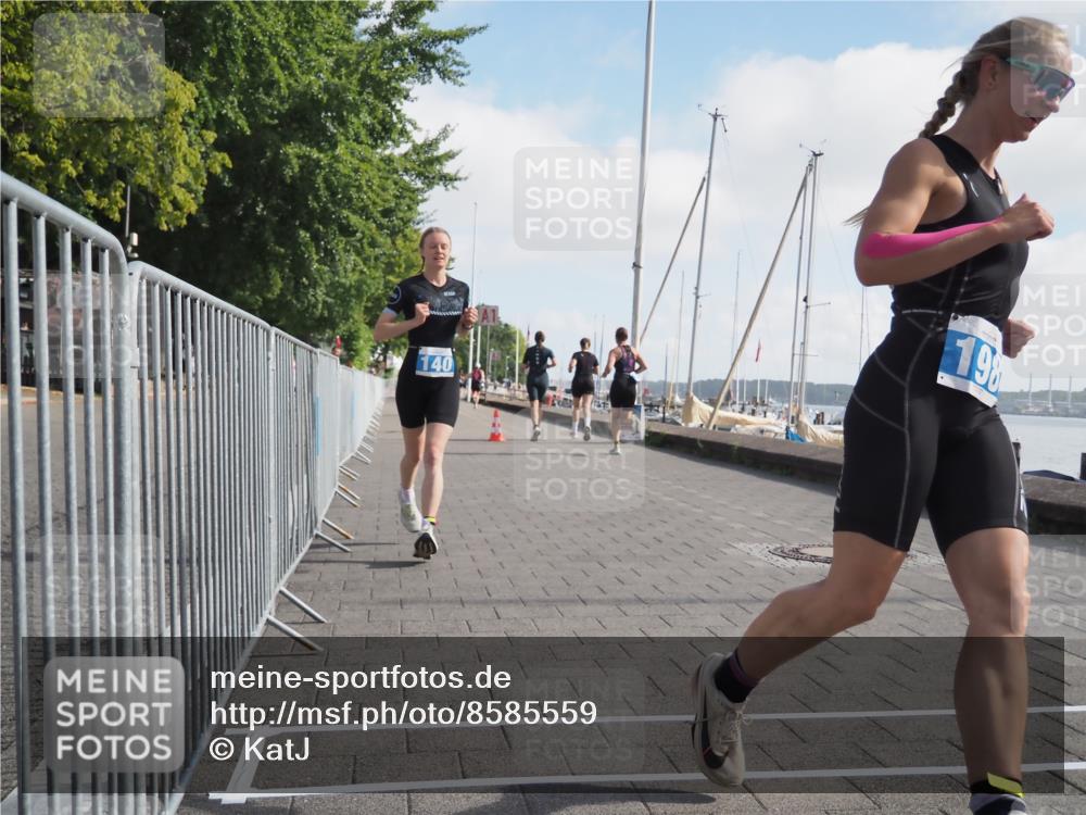 17.08.2025 - KN Förde Triathlon 2025 KatJ http://msf.ph/oto/8585559 17.08.2025 10:11:15 Laufen 101, 140, 179, 198 meine-sportfotos.de