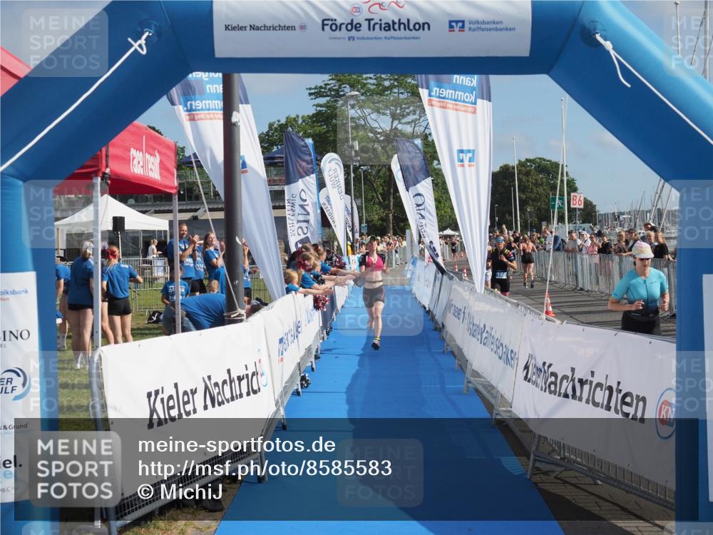 17.08.2025 - KN Förde Triathlon 2025 MichiJ http://msf.ph/oto/8585583 17.08.2025 10:19:07 Laufen 119 meine-sportfotos.de
