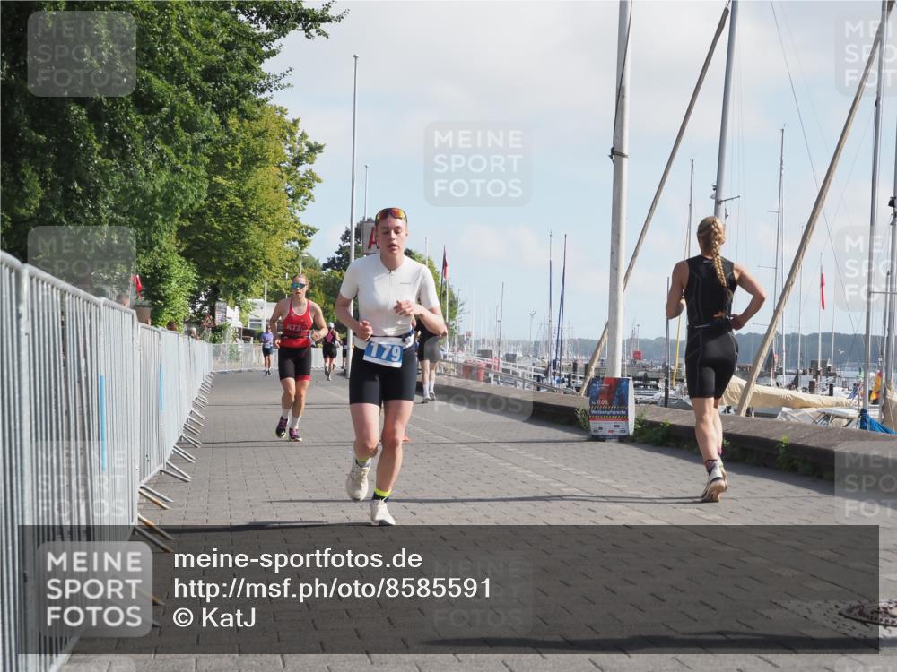17.08.2025 - KN Förde Triathlon 2025 KatJ http://msf.ph/oto/8585591 17.08.2025 10:11:19 Laufen 101, 140, 179 meine-sportfotos.de