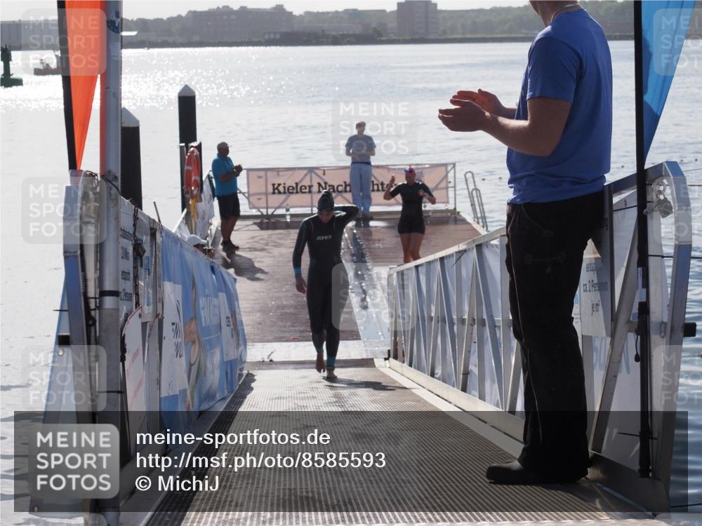 17.08.2025 - KN Förde Triathlon 2025 MichiJ http://msf.ph/oto/8585593 17.08.2025 09:25:13 Schwimmen 248, 251, 199, 248 meine-sportfotos.de