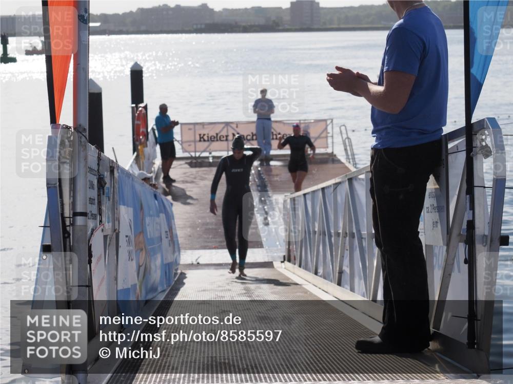 17.08.2025 - KN Förde Triathlon 2025 MichiJ http://msf.ph/oto/8585597 17.08.2025 09:25:13 Schwimmen 248, 251, 199, 248 meine-sportfotos.de