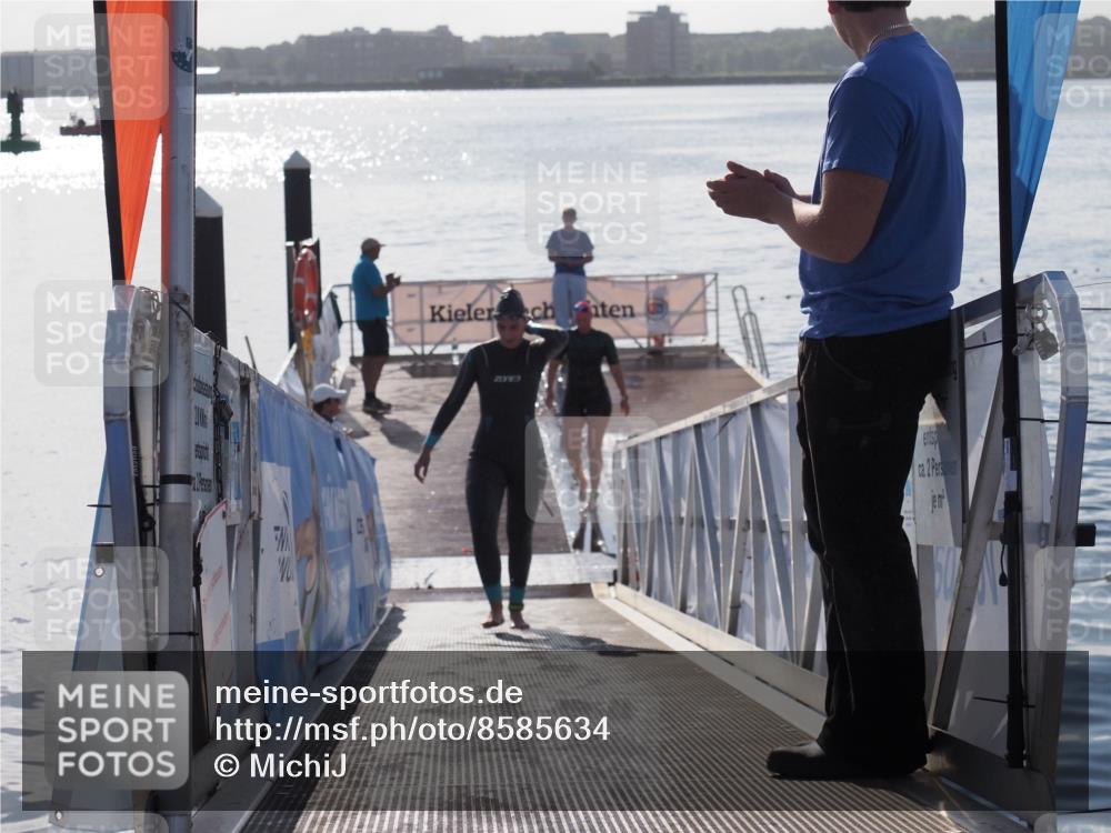 17.08.2025 - KN Förde Triathlon 2025 MichiJ http://msf.ph/oto/8585634 17.08.2025 09:25:15 Schwimmen 248, 251, 199, 248 meine-sportfotos.de