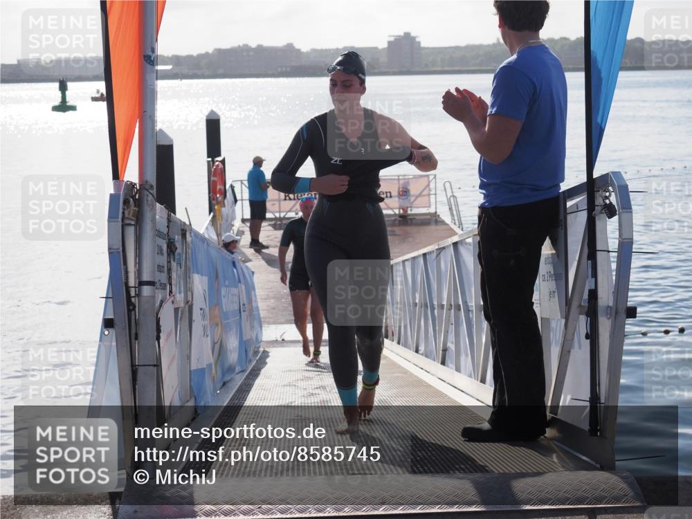 17.08.2025 - KN Förde Triathlon 2025 MichiJ http://msf.ph/oto/8585745 17.08.2025 09:25:19 Schwimmen 199, 248, 199 meine-sportfotos.de