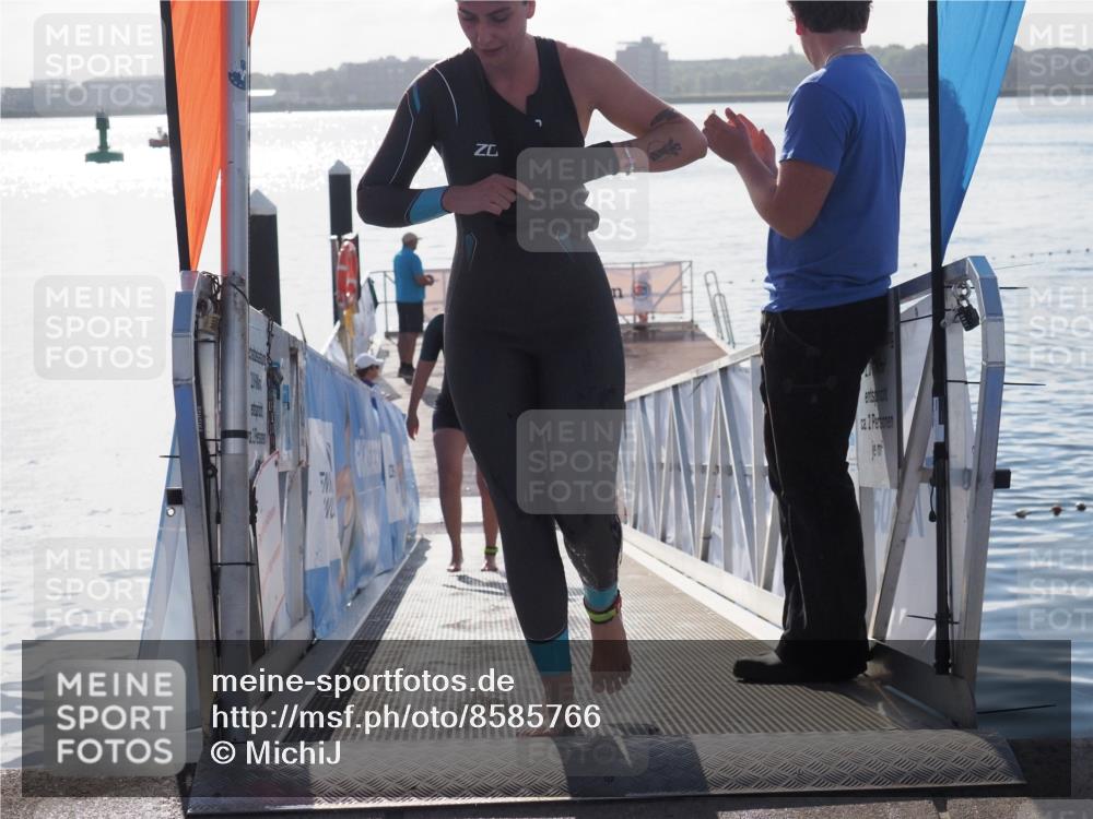 17.08.2025 - KN Förde Triathlon 2025 MichiJ http://msf.ph/oto/8585766 17.08.2025 09:25:20 Schwimmen 199, 248, 199 meine-sportfotos.de