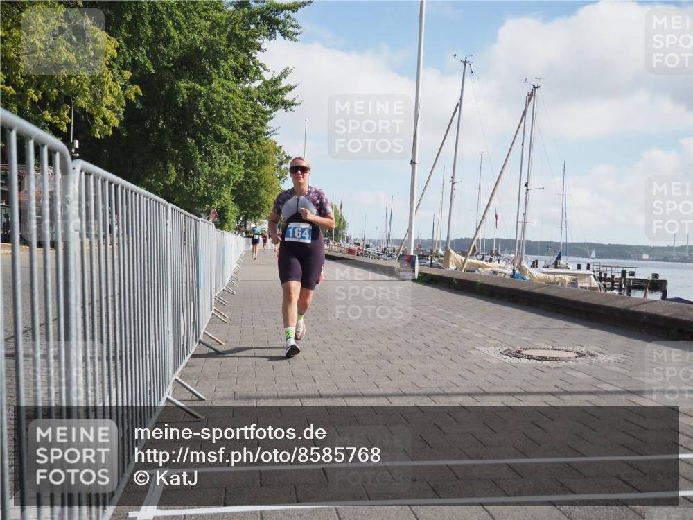 17.08.2025 - KN Förde Triathlon 2025 KatJ http://msf.ph/oto/8585768 17.08.2025 10:11:51 Laufen 164 meine-sportfotos.de