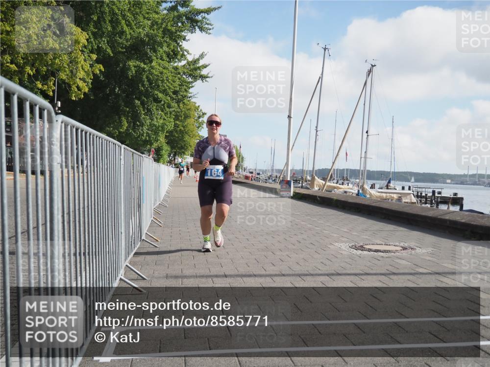 17.08.2025 - KN Förde Triathlon 2025 KatJ http://msf.ph/oto/8585771 17.08.2025 10:11:51 Laufen 164 meine-sportfotos.de