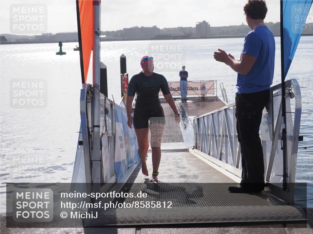 17.08.2025 - KN Förde Triathlon 2025 MichiJ http://msf.ph/oto/8585812 17.08.2025 09:25:23 Schwimmen 199, 248 meine-sportfotos.de
