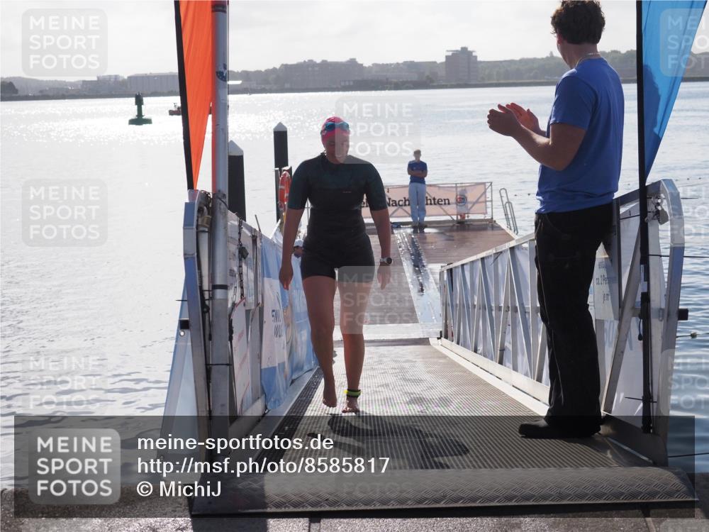 17.08.2025 - KN Förde Triathlon 2025 MichiJ http://msf.ph/oto/8585817 17.08.2025 09:25:23 Schwimmen 199, 248 meine-sportfotos.de