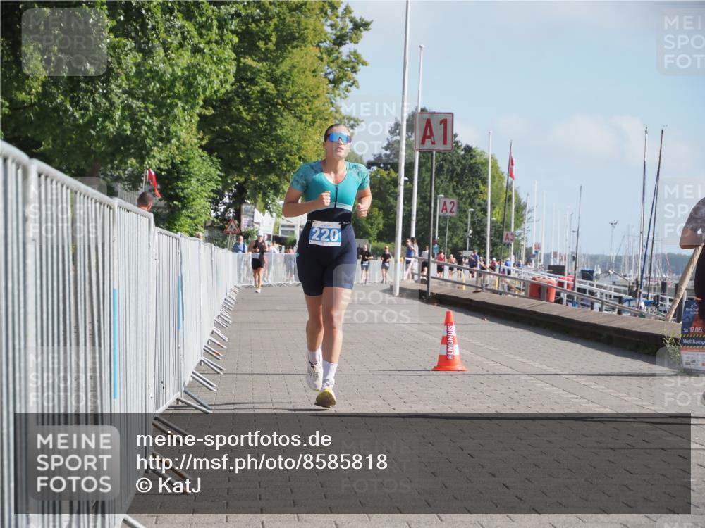 17.08.2025 - KN Förde Triathlon 2025 KatJ http://msf.ph/oto/8585818 17.08.2025 10:11:59 Laufen 220 meine-sportfotos.de